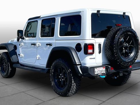 Used 2024 Jeep Wrangler Unlimited AWD/4WD image 11