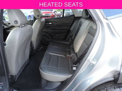 Used 2024 Chevrolet Trax ACTIV w/ Sunroof Package FWD image 16