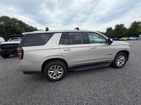 Used 2021 Chevrolet Tahoe Premier w/ Premium Package AWD/4WD image 10