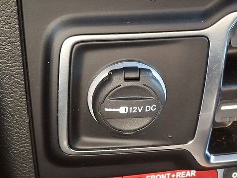 Used 2022 Jeep Wrangler Unlimited Rubicon AWD/4WD image 25