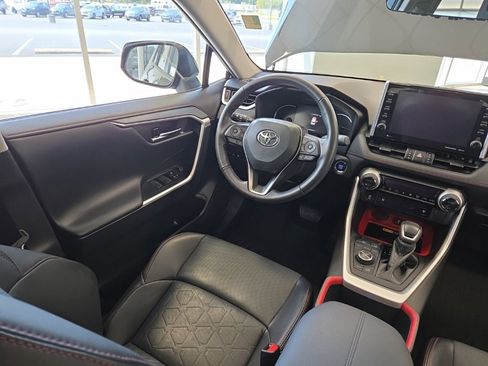 Certified 2022 Toyota RAV4 TRD Off-Road image 17