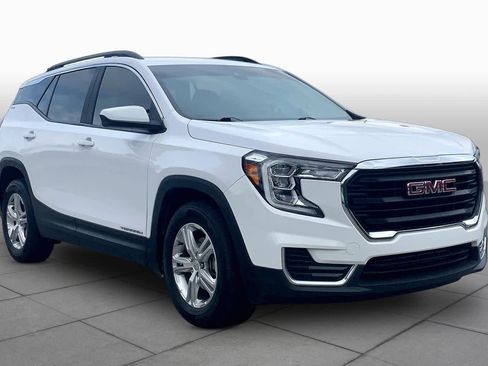 Used 2022 GMC Terrain SLE w/ Driver Convenience Package FWD image 3