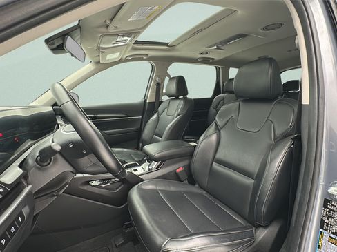 Used 2025 Kia Telluride S AWD/4WD image 15