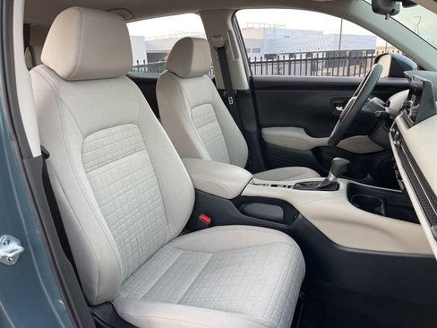 Certified 2025 Honda HR-V LX image 28