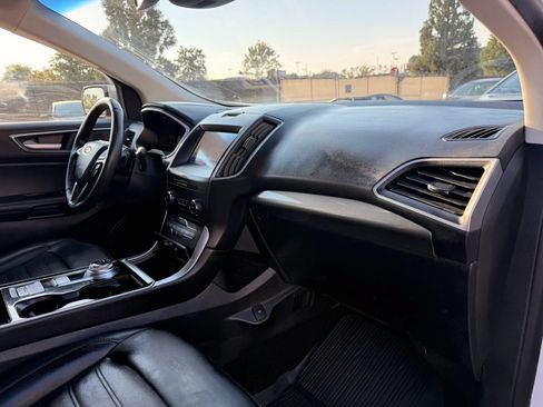 Used 2019 Ford Edge SEL w/ Equipment Group 201A AWD/4WD image 19