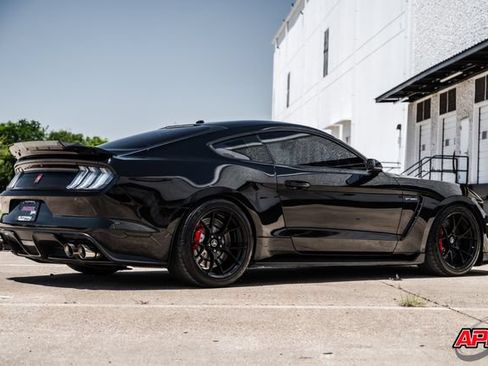 Used 2017 Ford Mustang Shelby GT350 w/ Electronics Package RWD image 10