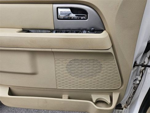 Used 2016 Ford Expedition EL Limited w/ Equipment Group 301A image 9