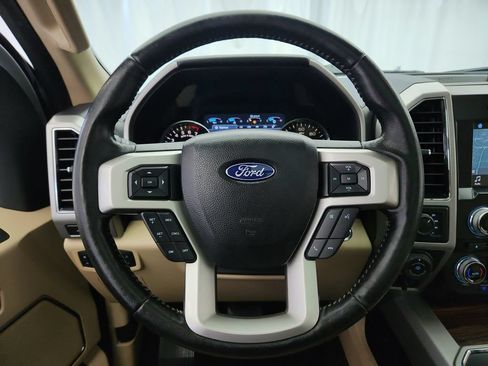 Used 2017 Ford F150 Lariat w/ Equipment Group 502A Luxury AWD/4WD image 15