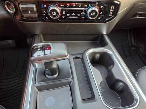 Used 2022 GMC Sierra 1500 SLT w/ SLT Premium Plus Package RWD image 34