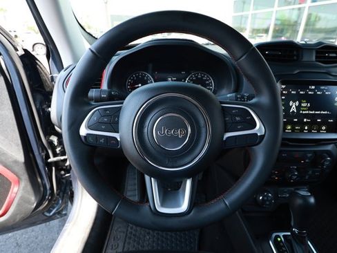Certified 2023 Jeep Renegade Trailhawk AWD/4WD image 11