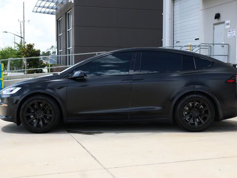 Used 2022 Tesla Model X AWD/4WD image 4