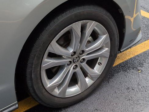 Used 2021 Toyota Sienna Platinum FWD image 35