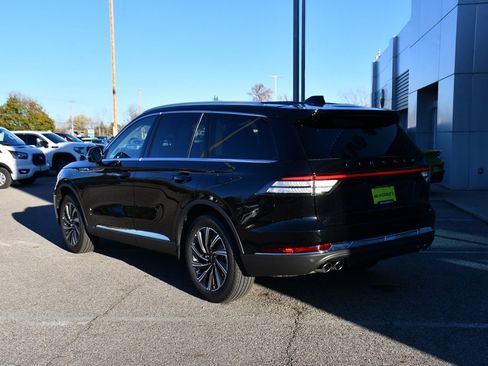 New 2026 Lincoln Aviator Premiere image 4
