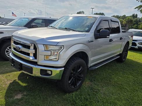 Used 2017 Ford F150 XLT w/ Equipment Group 301A Mid AWD/4WD image 14