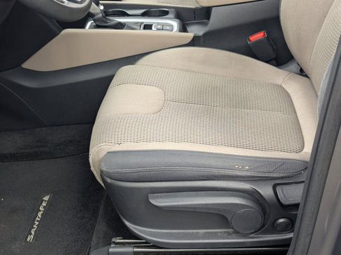 Used 2020 Hyundai Santa Fe SE FWD image 20