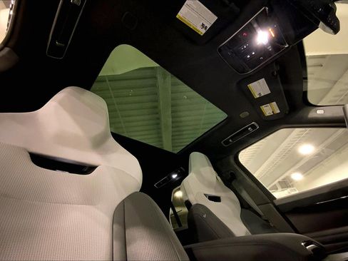 Used 2025 Land Rover Range Rover Sport SV Edition Two image 14