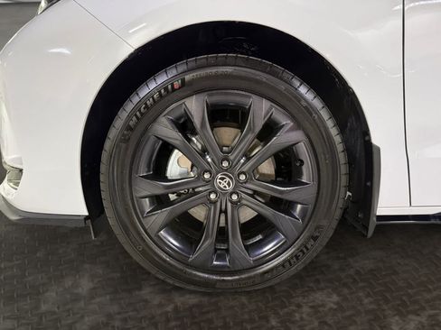 New 2026 Toyota Sienna XSE FWD image 18