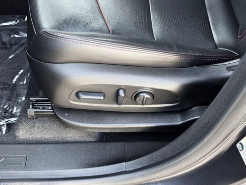 Used 2022 Chevrolet Equinox RS w/ RS Leather Package FWD image 24