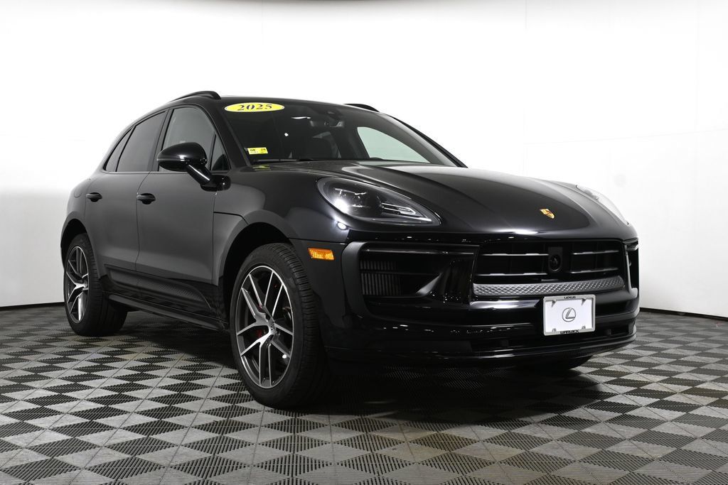 Used 2025 Porsche Macan S AWD/4WD image 9