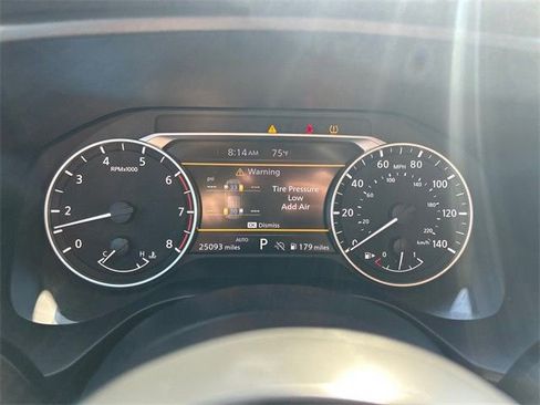 Used 2024 Nissan Rogue SV image 21