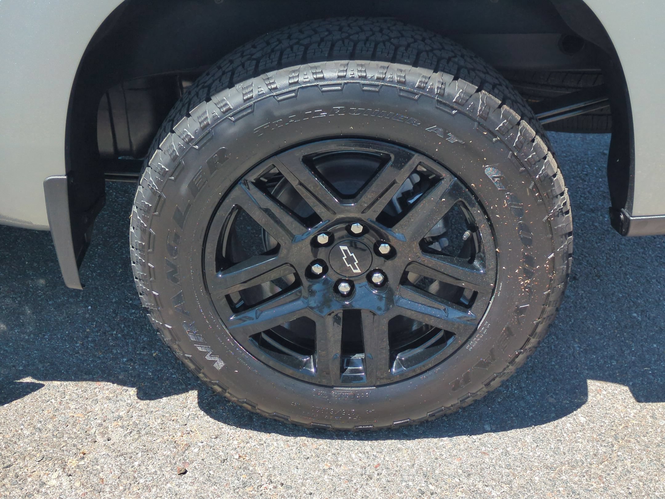 Used 2026 Chevrolet Silverado 1500 Custom w/ Turbomax Blackout Package AWD/4WD image 9