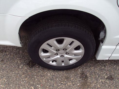 Used 2015 Dodge Grand Caravan SE w/ Quick Order Package 29E SE FWD image 33