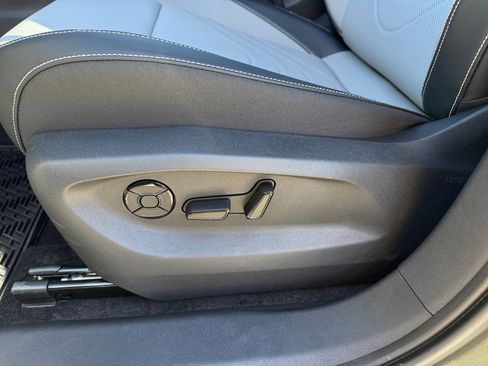 New 2026 Volkswagen Tiguan SE R-Line image 30