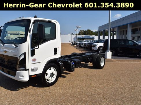 New 2025 Chevrolet Low Cab Forward 5500 XD image 3