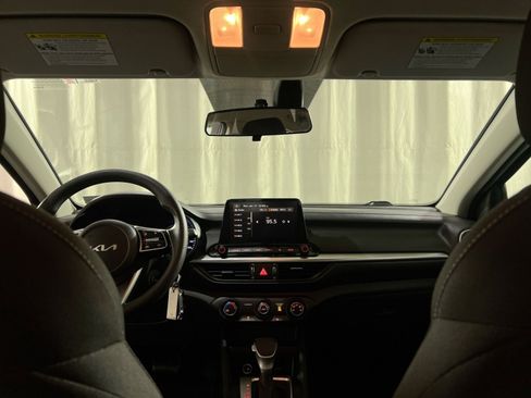 Used 2023 Kia Forte LXS w/ LXS Technology Package image 17