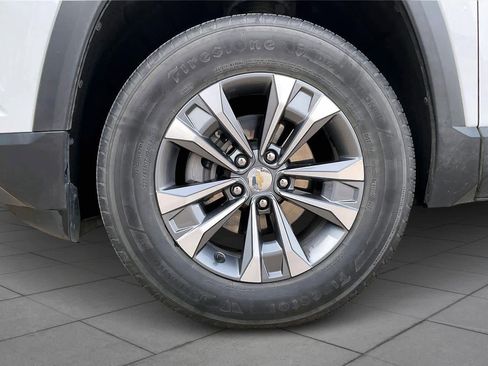 Certified 2025 Chevrolet Equinox LT image 12