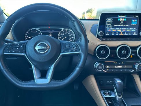 Used 2024 Nissan Sentra SV w/ SV Premium Package image 17