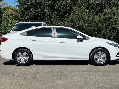 Used 2017 Chevrolet Cruze LS FWD image 3