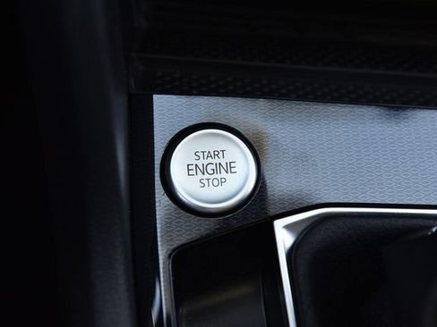 New 2026 Volkswagen Taos SE AWD/4WD image 16