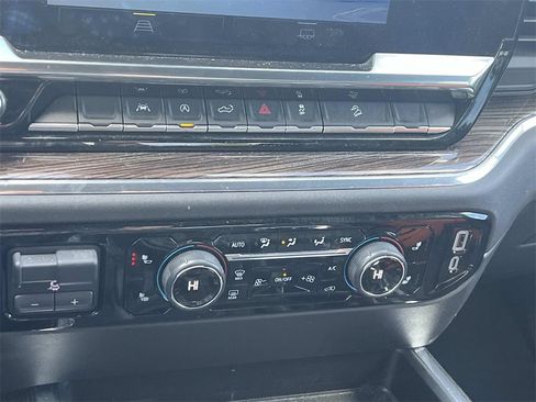 Certified 2024 Chevrolet Silverado 1500 RST w/ Z71 Off-Road Package image 19