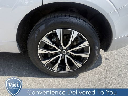 Certified 2023 Volvo XC60 B5 Plus w/ Climate Package AWD/4WD image 13