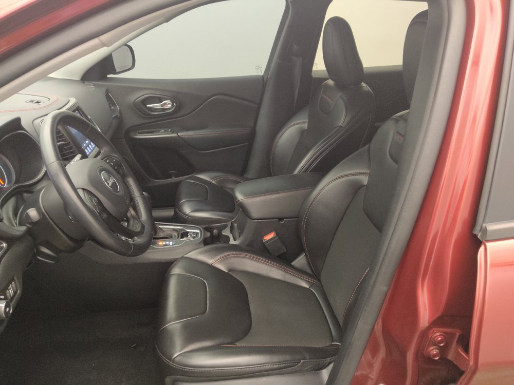 Used 2020 Jeep Cherokee Trailhawk w/ Cold Weather Group AWD/4WD image 17