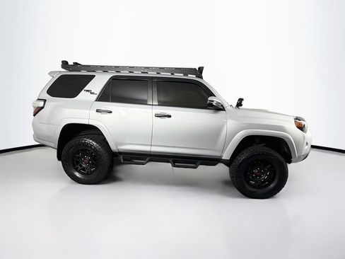 Used 2023 Toyota 4Runner TRD Off-Road Premium AWD/4WD image 11