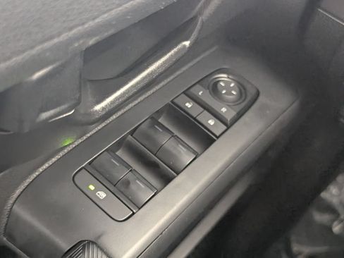 Used 2025 Toyota Tacoma SR5 RWD image 19