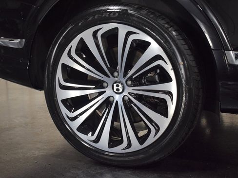 New 2024 Bentley Bentayga Extended Wheelbase image 6
