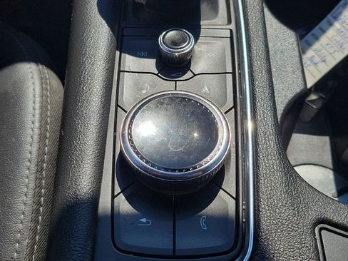 Used 2020 Cadillac XT5 Premium Luxury AWD/4WD image 33