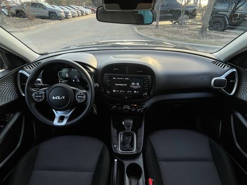 Used 2024 Kia Soul LX w/ Option Group 015 image 10