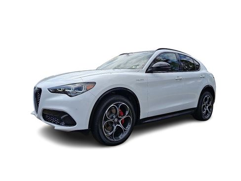 New 2025 Alfa Romeo Stelvio Sprint image 2