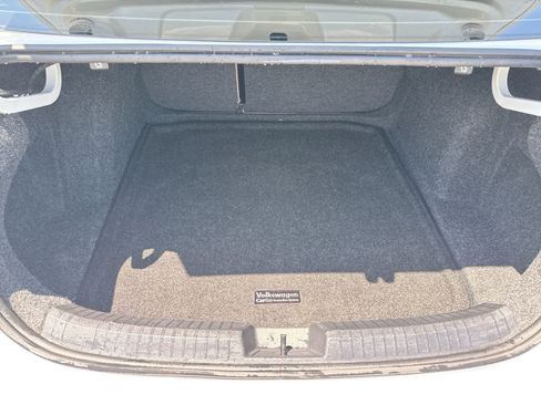 Used 2021 Volkswagen Jetta SE FWD image 40