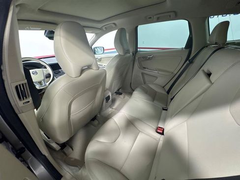 Used 2016 Volvo XC60 T5 Premier FWD image 16