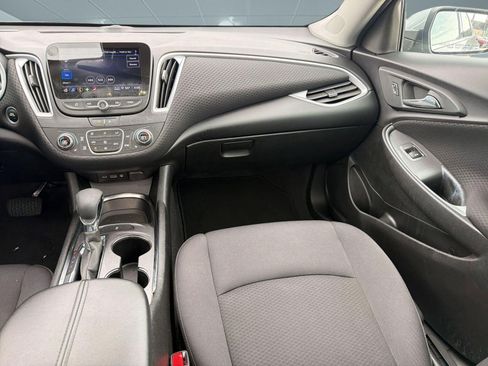 Used 2023 Chevrolet Malibu LT FWD image 28