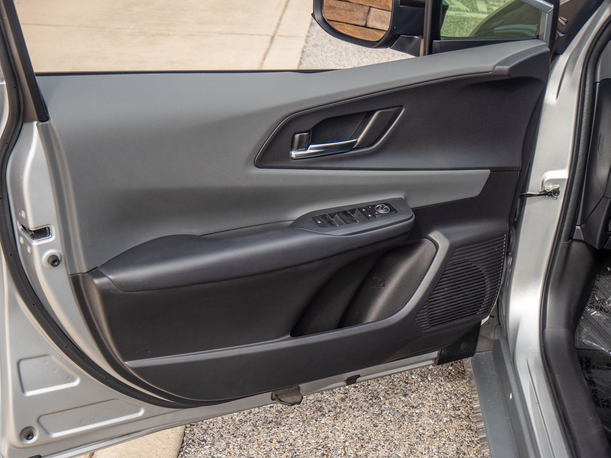Used 2024 Toyota Prius XLE AWD/4WD image 10