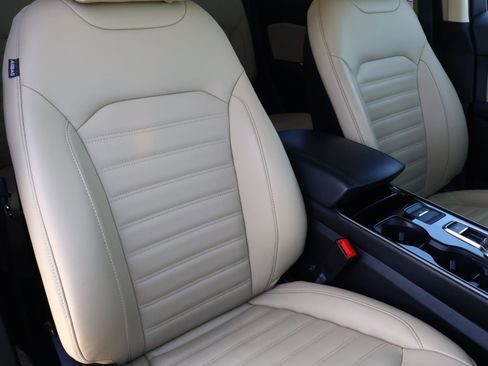 Used 2019 Ford Edge SEL w/ Equipment Group 201A FWD image 16