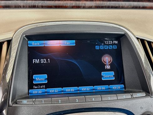 Used 2013 Buick LaCrosse Leather w/ Driver Confidence Package FWD image 19