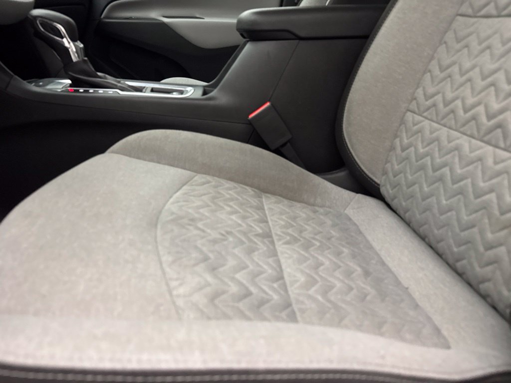 Used 2022 Chevrolet Equinox LS AWD/4WD image 21