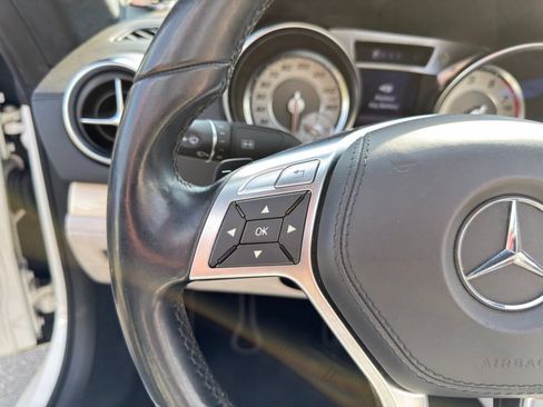 Used 2014 Mercedes-Benz SL 550 image 19